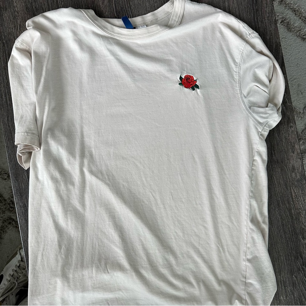 Divided H&M Cream t shirt wrose